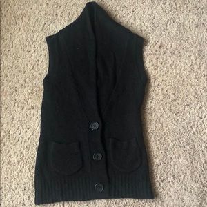 Sleeveless sweater